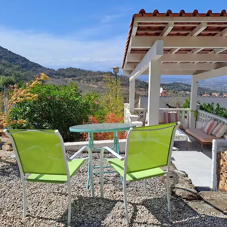 Holiday home O Petit Bonheur *