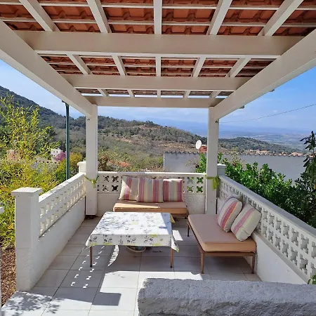 Holiday home O Petit Bonheur *